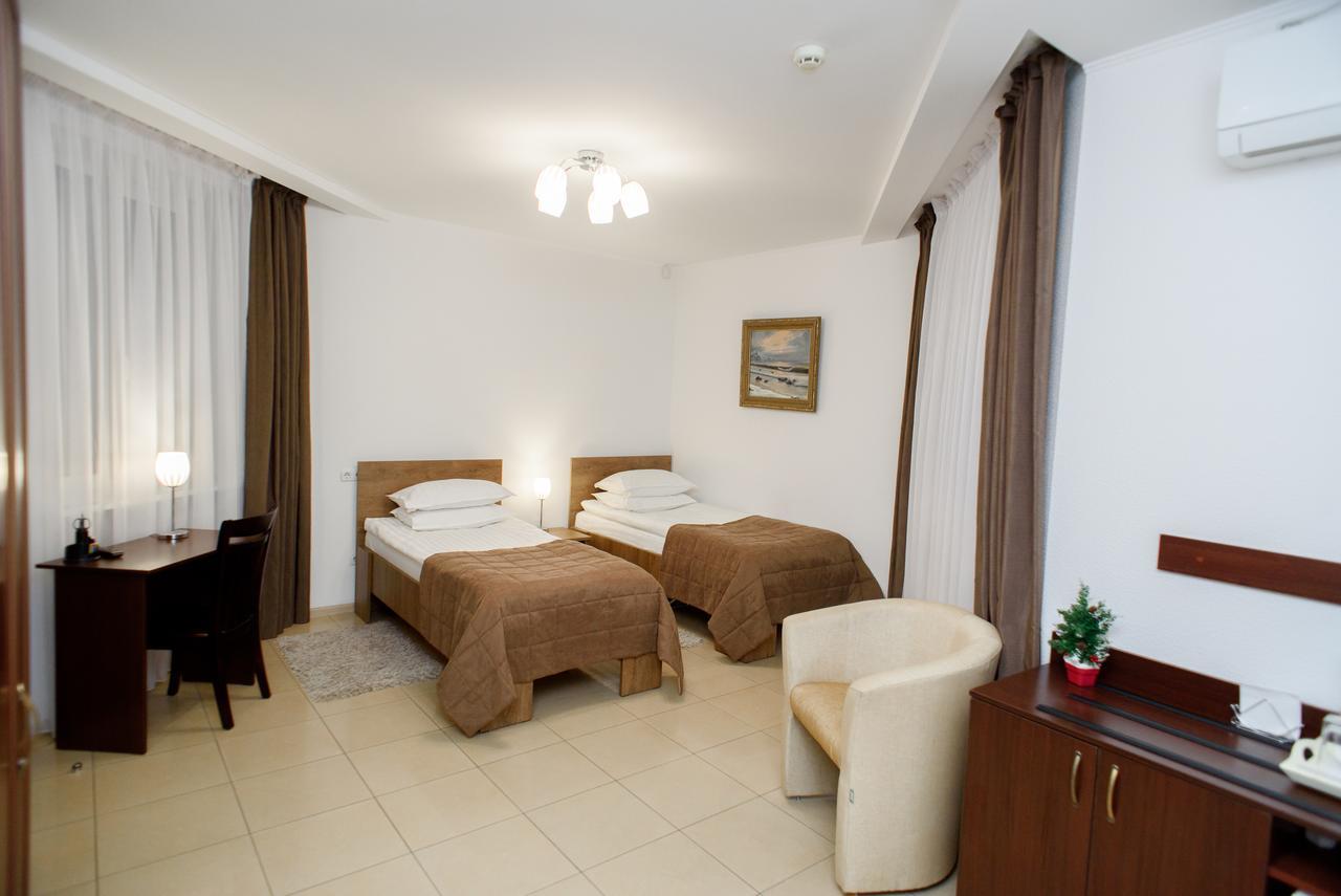 M&M Aparthotel Sumy Ngoại thất bức ảnh
